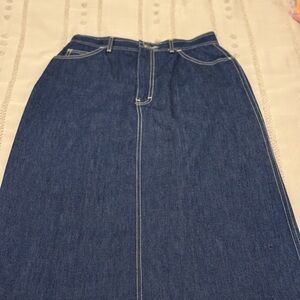 Woman’s Vintage Denim Skirt